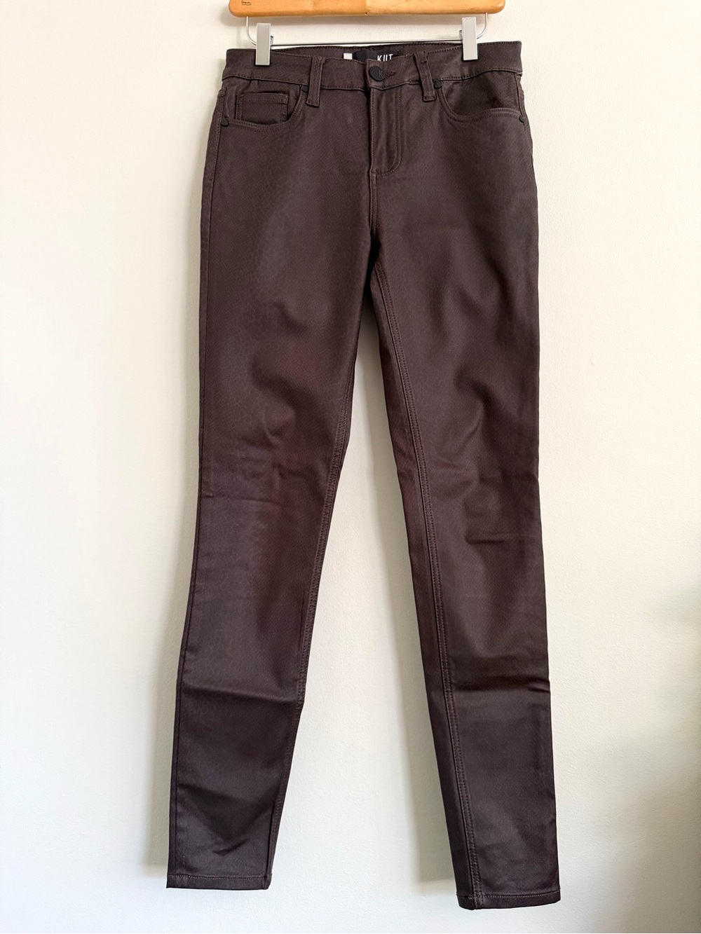 KUT from the Kloth Mia Coated Brown Faux Snakeskin Leather Skinny Pants Size 6